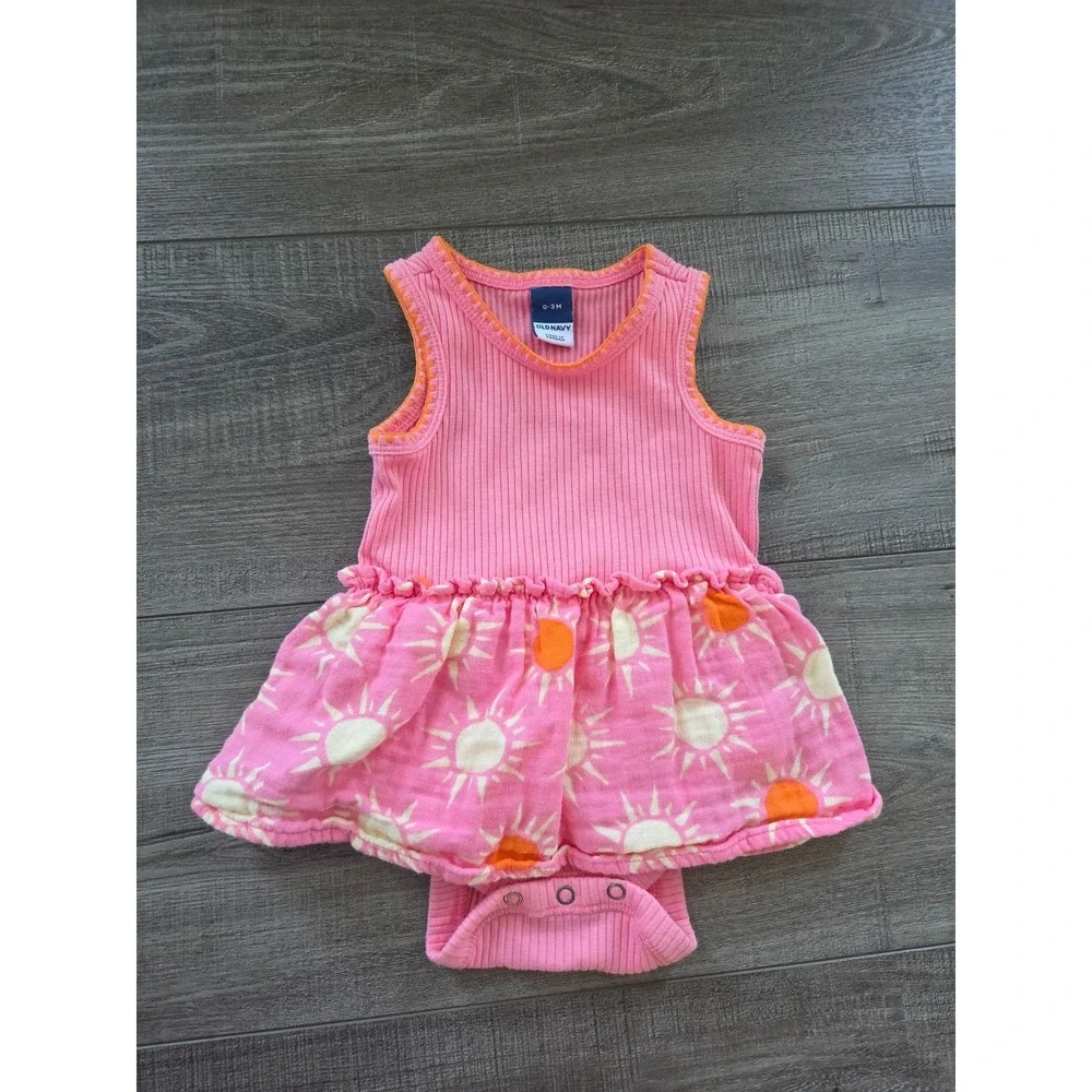 Old navy baby girl romper 0-3 mos